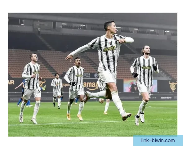 意甲联赛本轮焦点战解析：尤文图斯挑战国际米兰，谁能夺得宝贵三分